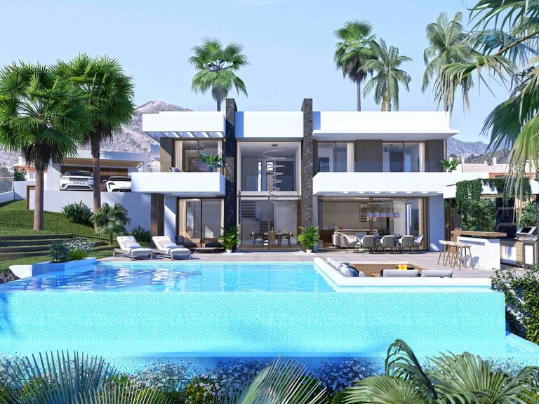 Villa for Sale in Estepona, Malaga 1