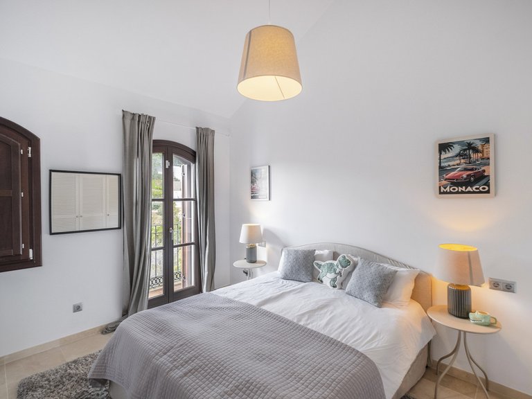 Villa for Sale in El Madroñal, Malaga 16