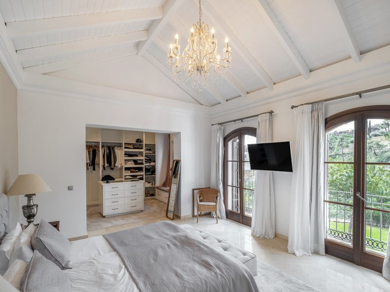 Villa for Sale in El Madroñal, Malaga 21