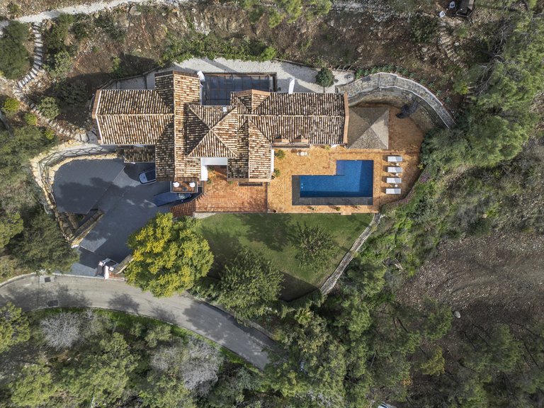 Villa for Sale in El Madroñal, Malaga 42