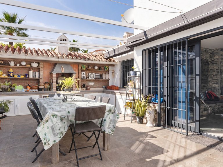 Villa for Sale in Calahonda, Malaga 17