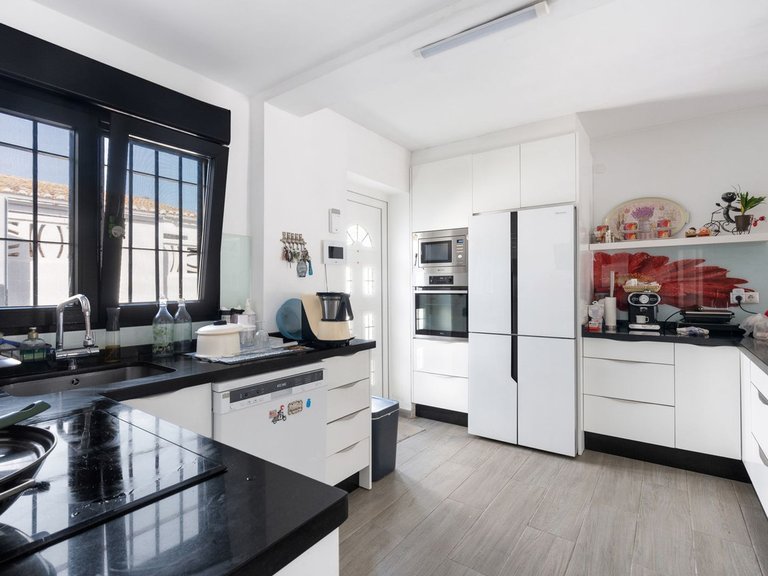 Villa for Sale in Calahonda, Malaga 5