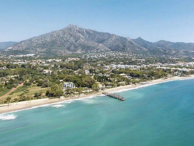 Apartment for Sale in Los Flamingos, Malaga 16