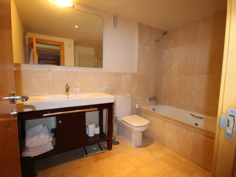 Apartment for Sale in Los Flamingos, Malaga 7