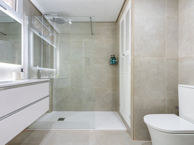 Apartment for Sale in Benalmadena Costa, Malaga 15