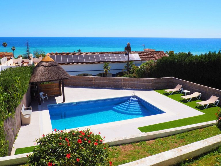 Villa for Sale in Estepona, Malaga 2