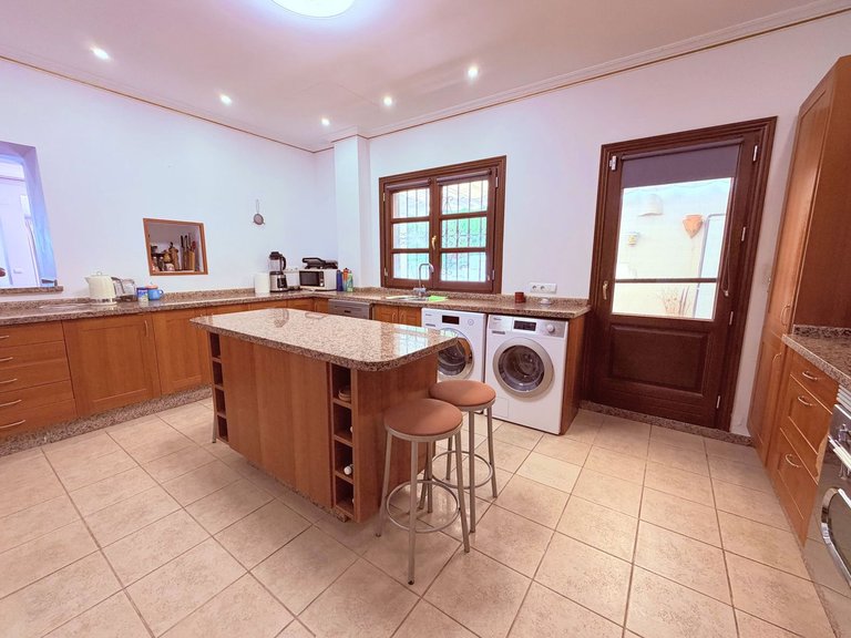 Villa for Sale in Estepona, Malaga 27