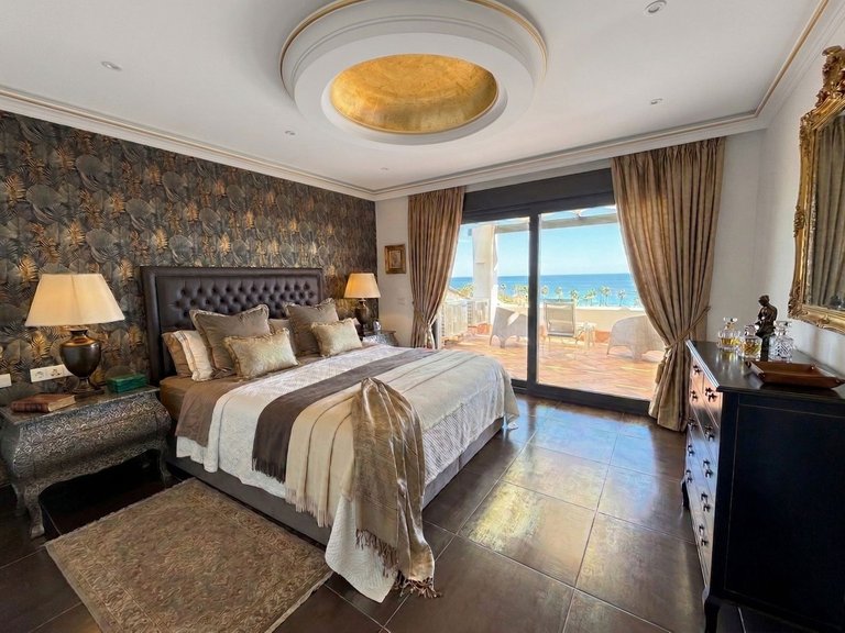 Villa for Sale in Estepona, Malaga 29