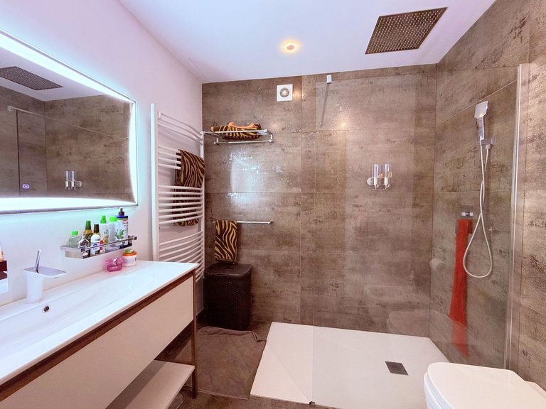 Villa for Sale in Estepona, Malaga 39