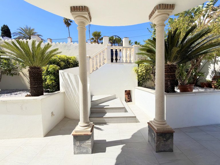 Villa for Sale in Estepona, Malaga 48