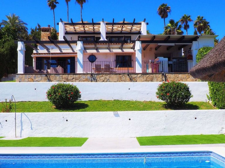 Villa for Sale in Estepona, Malaga 6