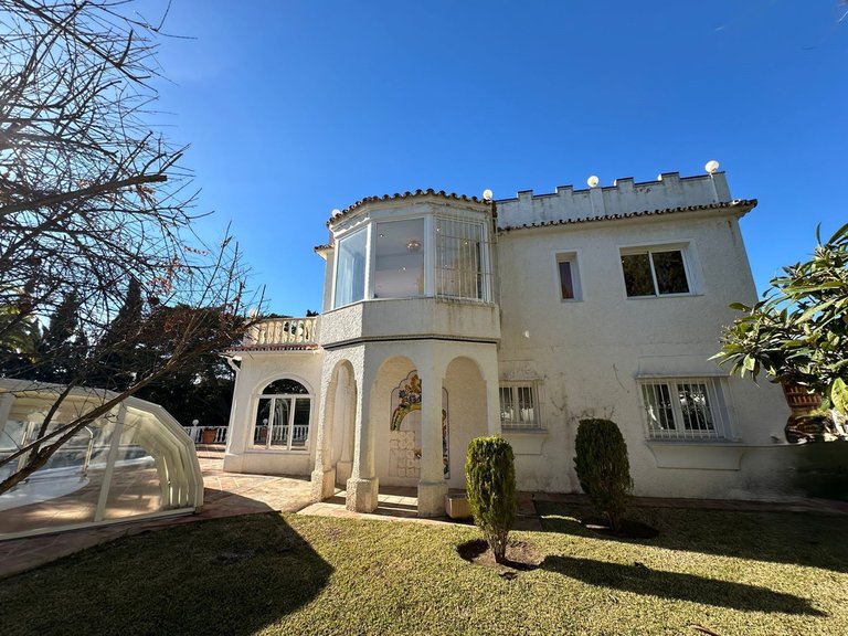 Villa for Sale in Marbesa, Malaga 1