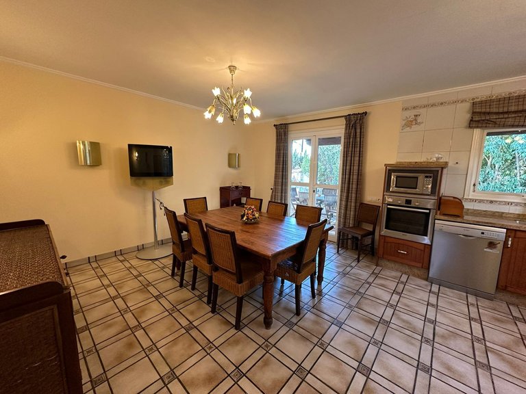 Villa for Sale in Marbesa, Malaga 11