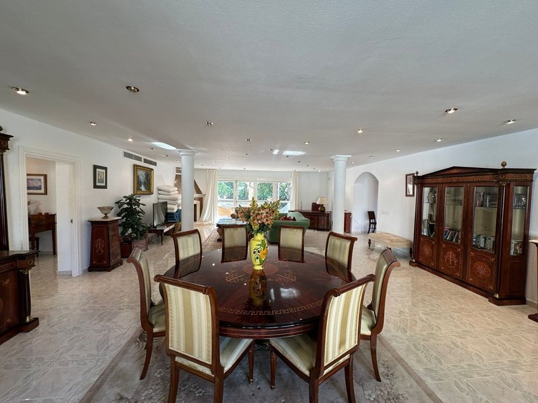 Villa for Sale in Marbesa, Malaga 17
