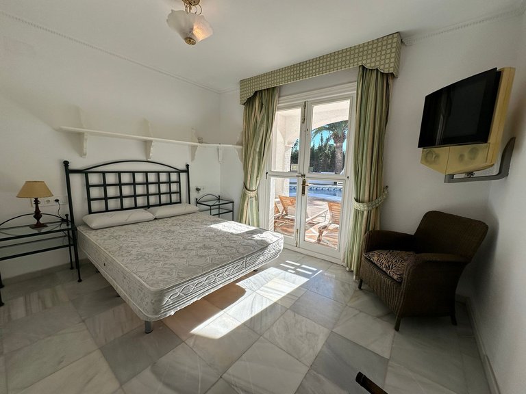 Villa for Sale in Marbesa, Malaga 23
