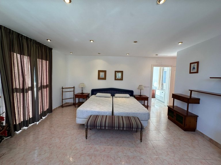 Villa for Sale in Marbesa, Malaga 25