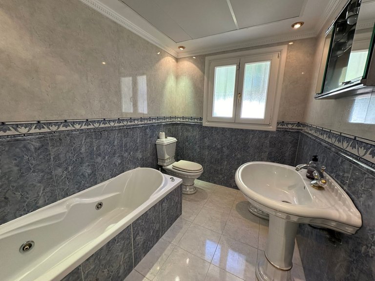 Villa for Sale in Marbesa, Malaga 32