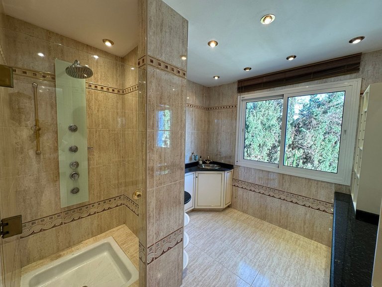 Villa for Sale in Marbesa, Malaga 33