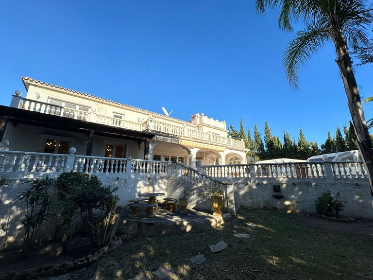 Villa for Sale in Marbesa, Malaga 37