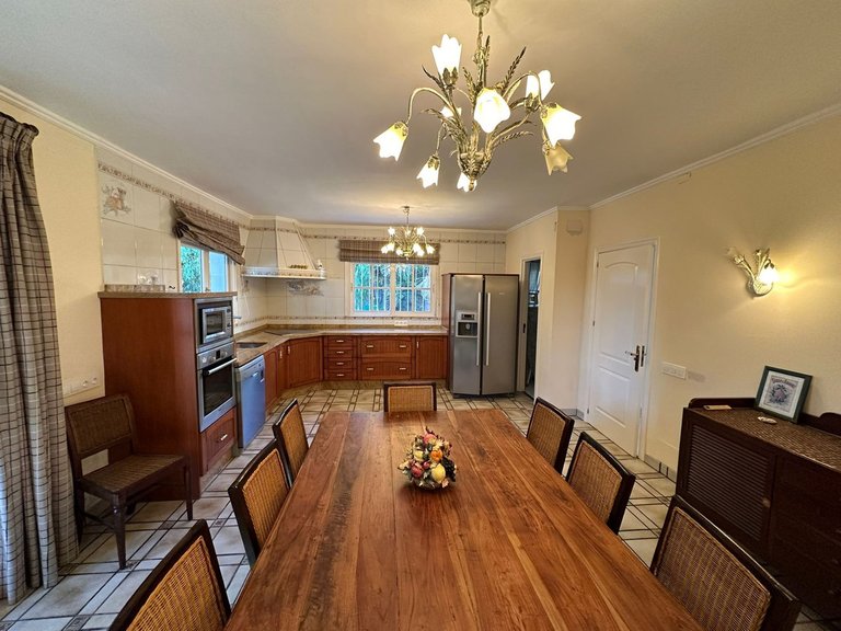 Villa for Sale in Marbesa, Malaga 8