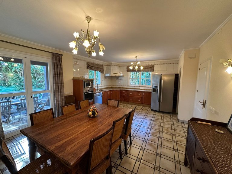 Villa for Sale in Marbesa, Malaga 9