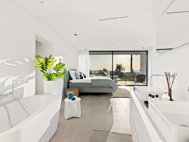 Villa for Sale in Benahavís, Malaga 11