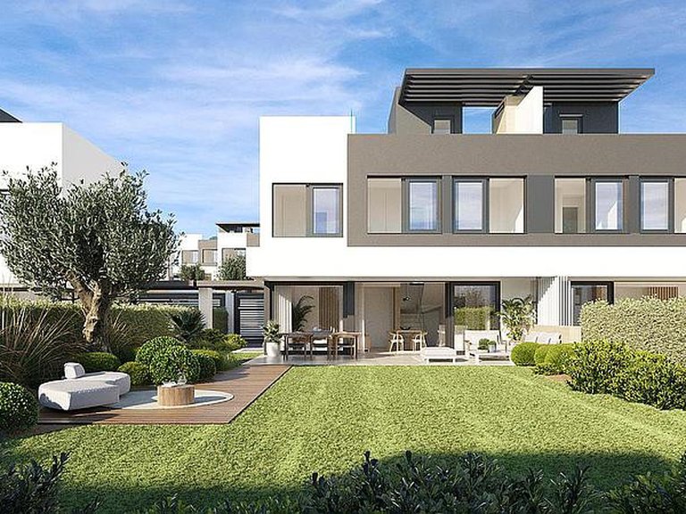 Town House for Sale in Estepona, Malaga 1