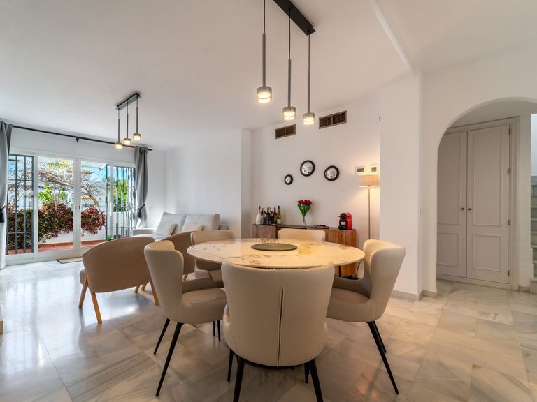 Apartment for Sale in Nagüeles, Malaga 1
