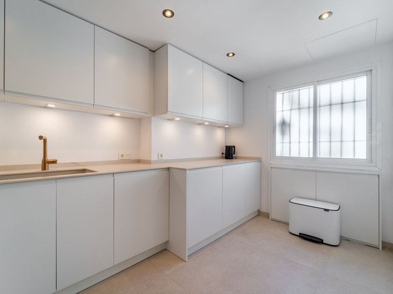 Apartment for Sale in Nagüeles, Malaga 11