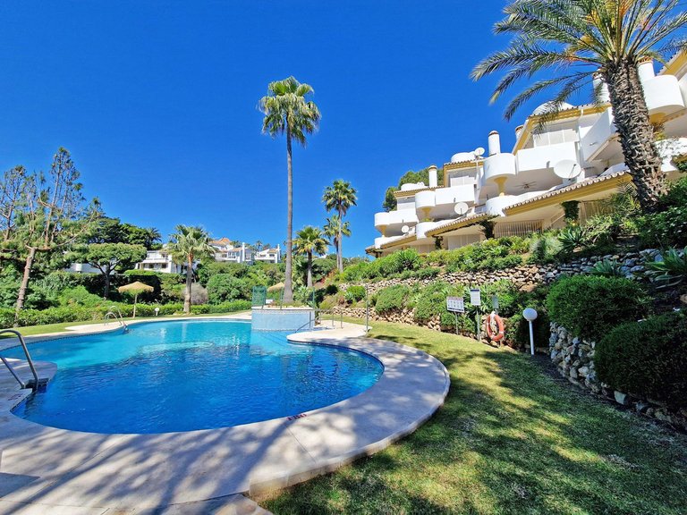 Apartment for Sale in Calahonda, Malaga 1