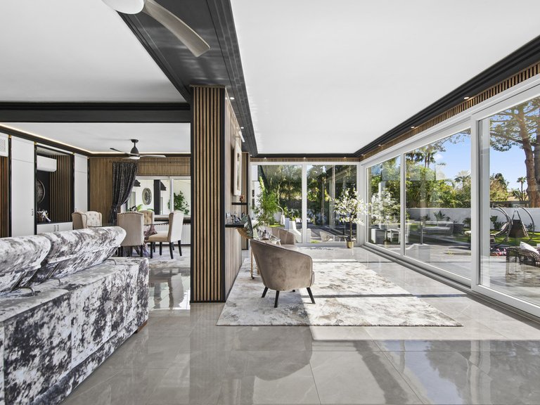 Villa for Sale in Estepona, Malaga 11