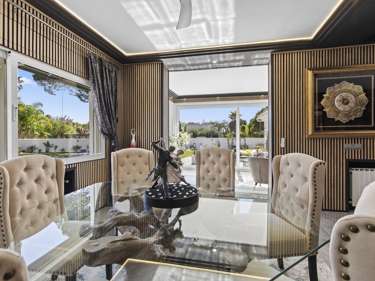 Villa for Sale in Estepona, Malaga 19