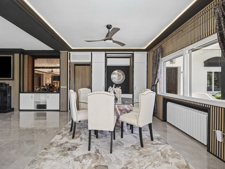 Villa for Sale in Estepona, Malaga 20