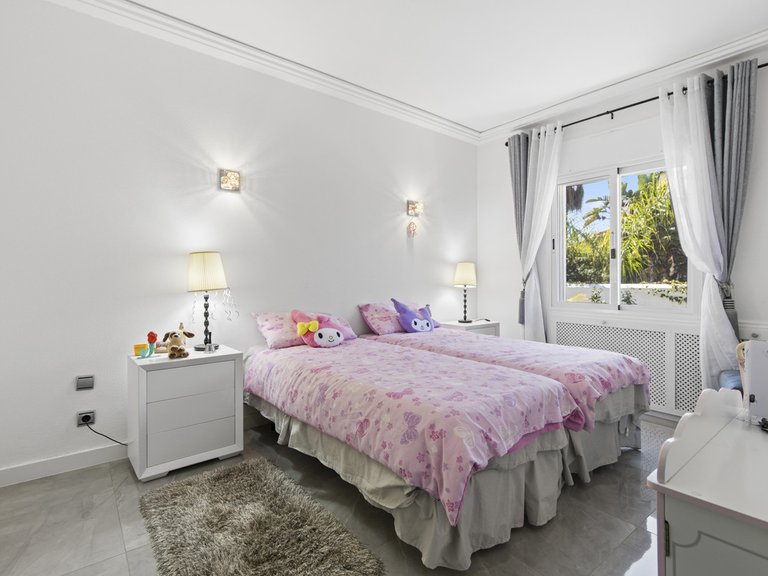 Villa for Sale in Estepona, Malaga 33