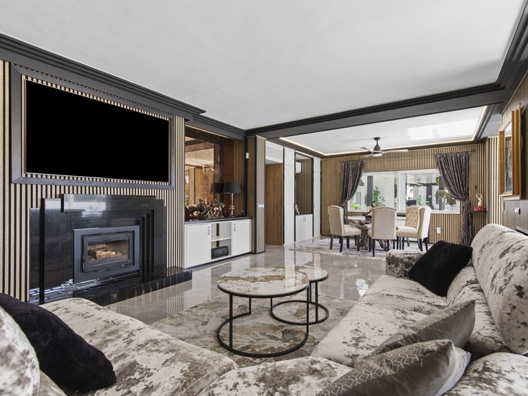 Villa for Sale in Estepona, Malaga 4