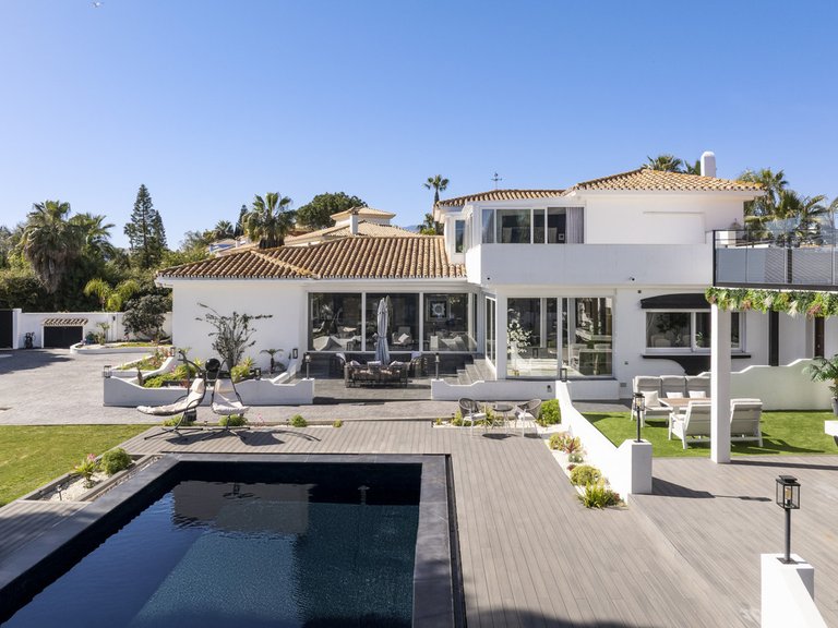 Villa for Sale in Estepona, Malaga 47