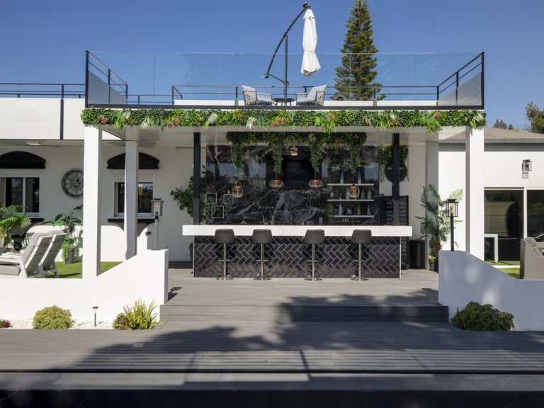 Villa for Sale in Estepona, Malaga 5
