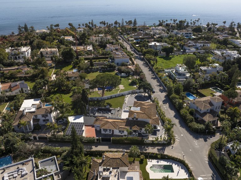 Villa for Sale in Estepona, Malaga 55