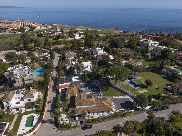 Villa for Sale in Estepona, Malaga 56