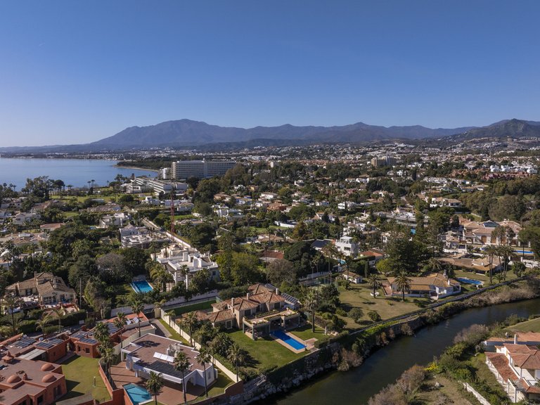 Villa for Sale in Estepona, Malaga 57