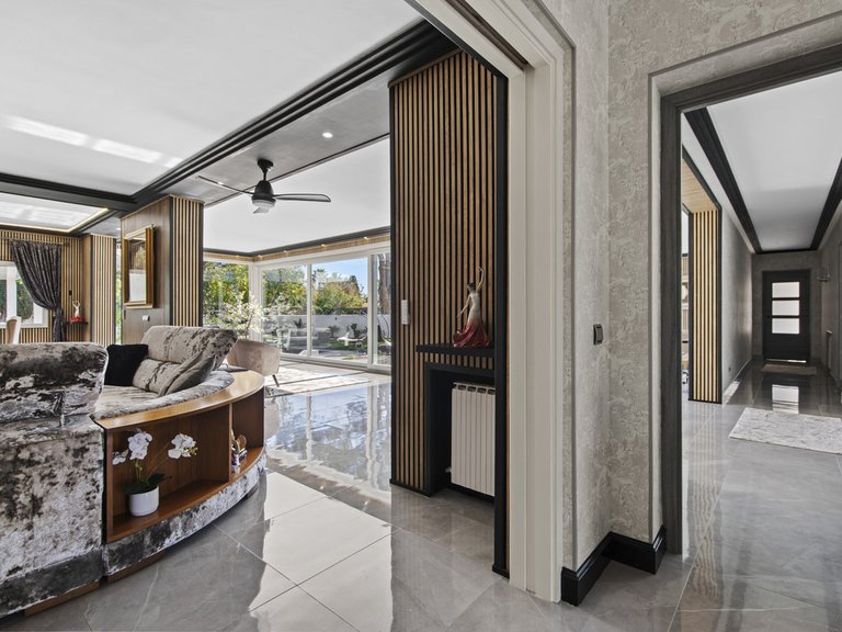 Villa for Sale in Estepona, Malaga 9