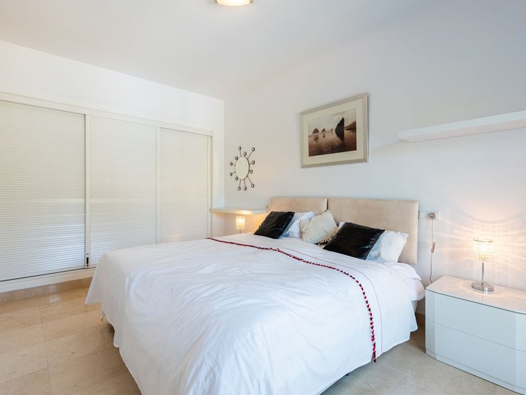 Apartment for Sale in Los Arqueros, Malaga 12