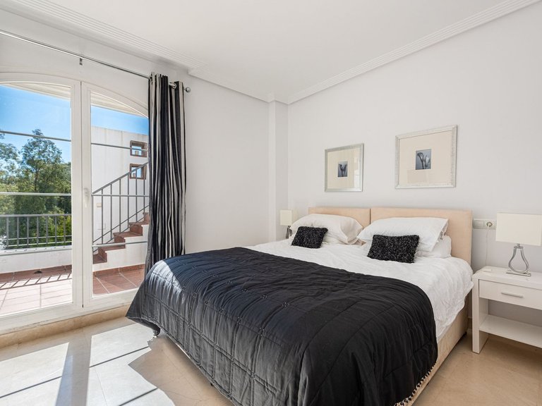 Apartment for Sale in Los Arqueros, Malaga 13