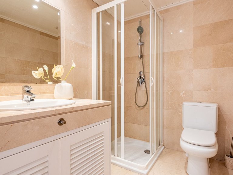 Apartment for Sale in Los Arqueros, Malaga 17