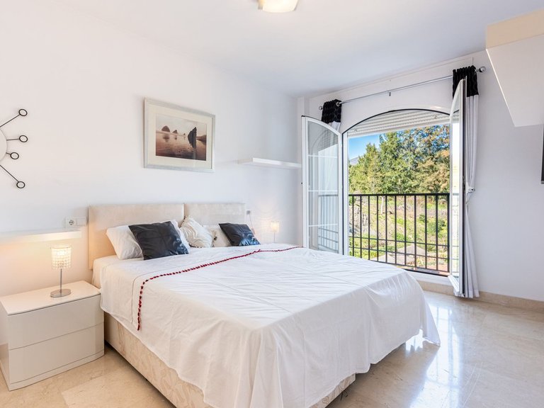 Apartment for Sale in Los Arqueros, Malaga 4