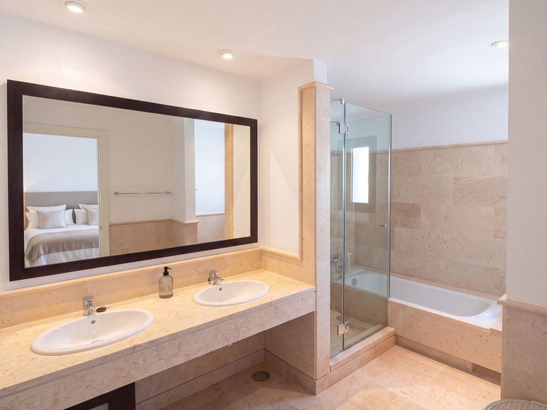 Apartment for Sale in Costa del Sol Benahavís, Malaga 13