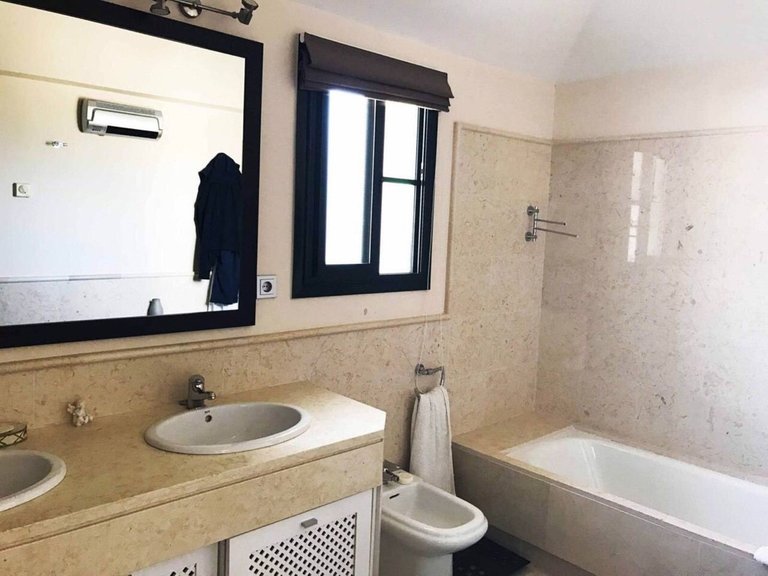 Apartment for Sale in Benahavís, Malaga 8