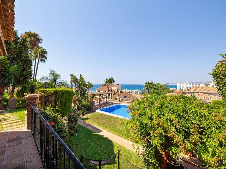 Villa for Sale in Benalmadena, Malaga 11