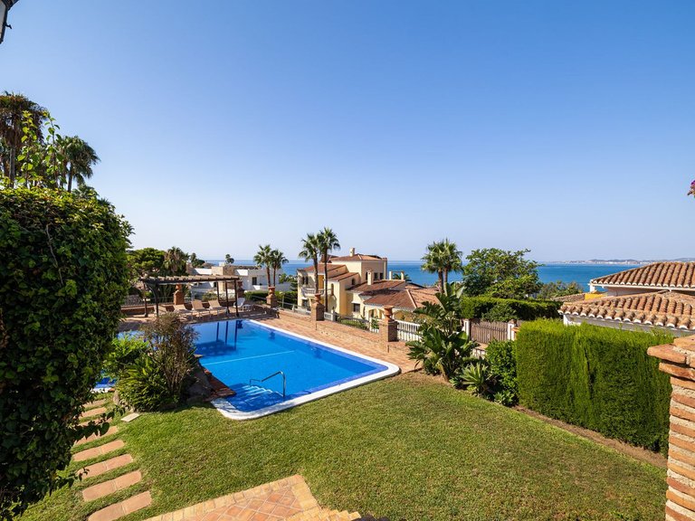 Villa for Sale in Benalmadena, Malaga 12