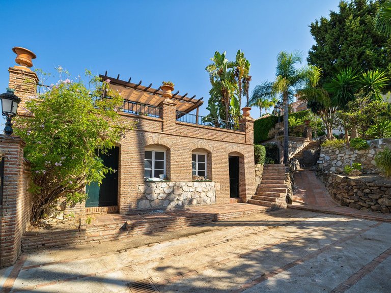 Villa for Sale in Benalmadena, Malaga 18